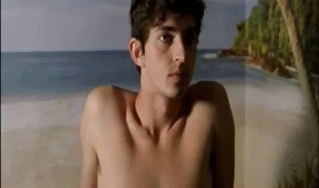 مامان به نوجوان 69 آموزش لیسیدن و سکسهای فول اچ دی لیسیدن پیر خروس