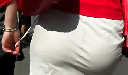 لی تصاویر سکسی اچ دی روی تخت