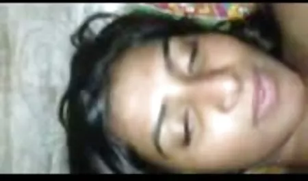 Tugs مبارک - آنجلینا چونگ بردلی Remington - شاد فول سکی