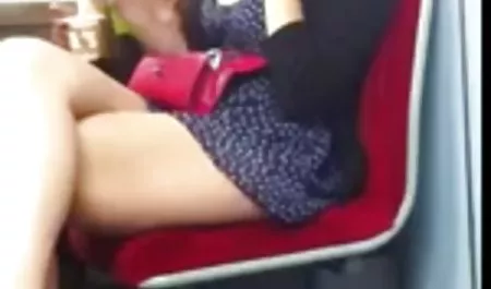 دختر ناد ناز در عینک فول سکس Footjob 63