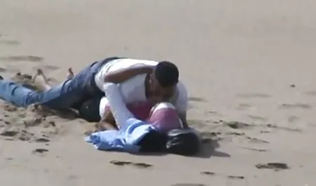 LONG TONGUE زیبایی نشان می دهد طولانی ترین متن و از راه دور کانال سکس فول