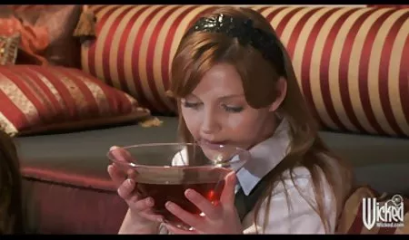 مدل بلوند خود را تسخیر و لعنتی سکس اچ دی جدید