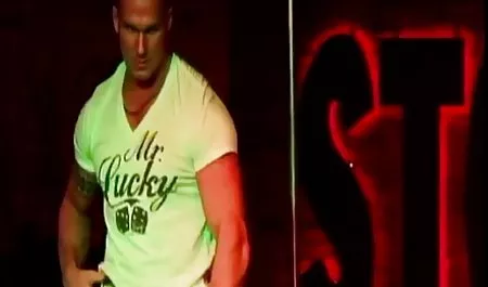 دختر بادامک زیبا با بدن فیلم های سکسی فول اچ دی نرم و مشاعره بزرگ