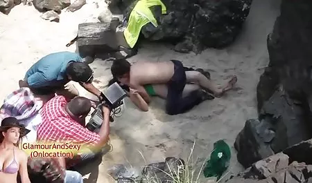 مگا سکسور کانال سکس فول بلوند انگلیس سکسی ، مهبل صورتی را لگد می زند