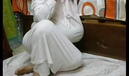 مکیدن روی بازی های فول سکسی انگشتان پا آبنوس کامل او مرا خیس می کند