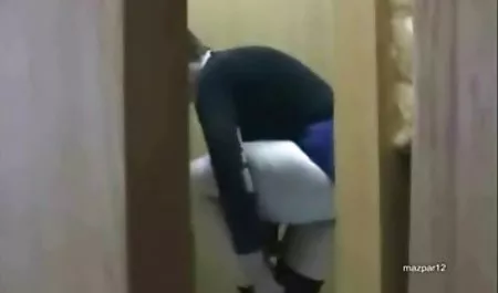 مادر خوب کانال های فول سکسی تلگرام به نظر می رسد با جوانان بزرگ طعنه می زند و از دست می دهد