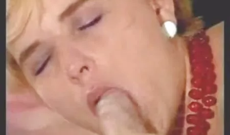 MILF کایلا سینز سکس کلیپ فول سکس سه نفری و DP