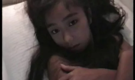 سه گانه فول سکسس با آلیسون ، پنی و الکس محدود و وصل شد