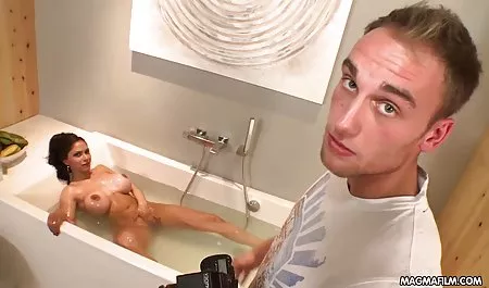 جوانان فول سکسس بزرگ