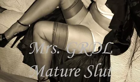 دیک خود کانال فول سکسی تلگرام را با ماساژ آرام می کند