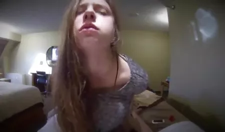 نوجوان داغ 18yo بعد از دانلود فیلم سکسی فول hd تیتی لعنتی اولین Creampie خود را می گیرد